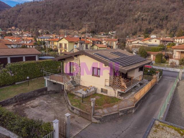 Villa in vendita a Cuveglio VA