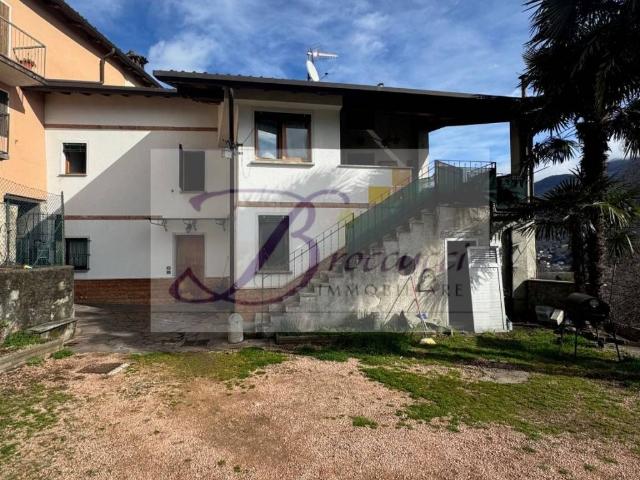 Villa in vendita a Cuasso al Monte VA