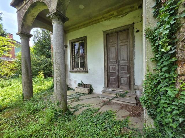 Villa in vendita a Cuggiono MI