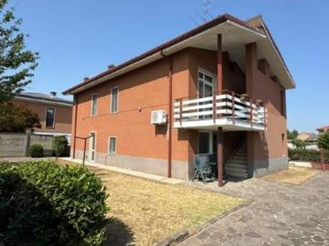 Villa in vendita a Cuggiono MI