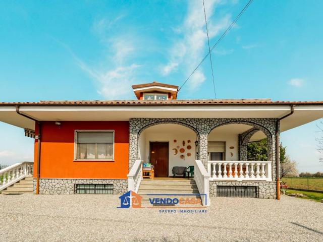 Villa in vendita a Cuneo CN
