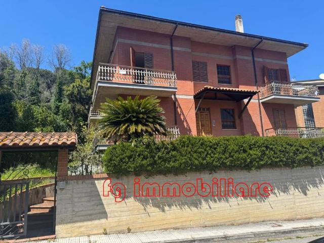 Villa in vendita a Cupra Marittima AP
