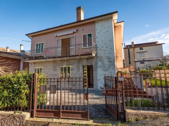 Villa in vendita a Cupramontana