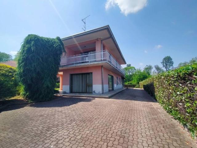 Villa in vendita a Cureggio NO