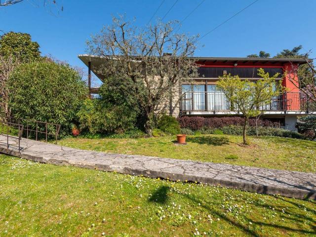 Villa in vendita a Curno