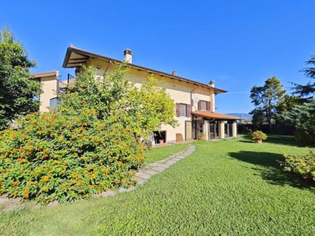 Villa in vendita a Ameglia
