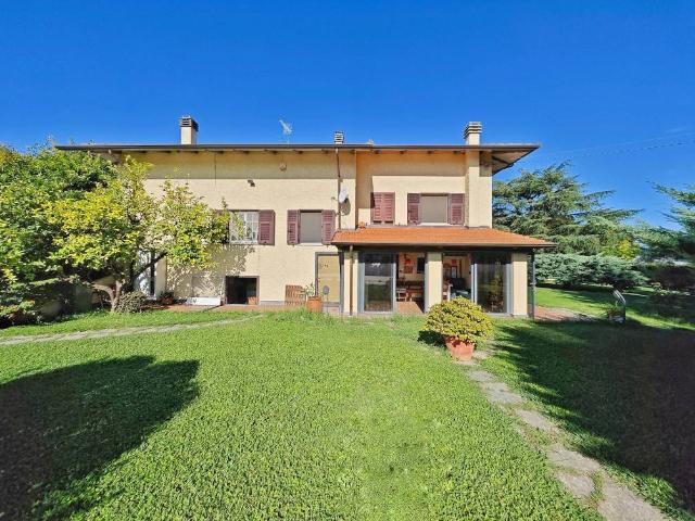 Villa in vendita a Ameglia SP
