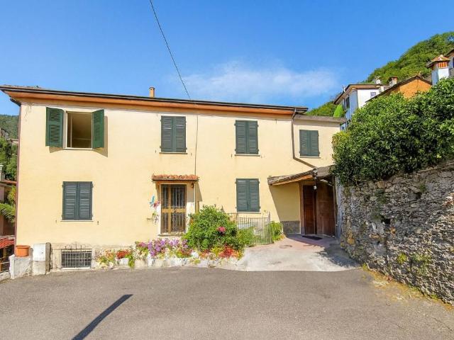 Villa in vendita a Ameglia SP