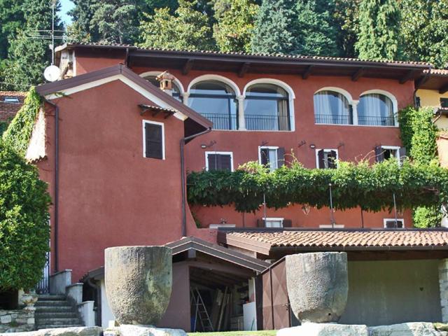 Villa in vendita a Ameno NO