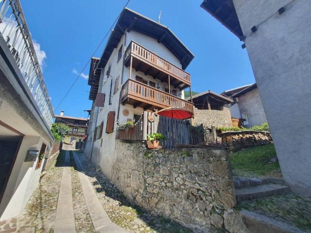 Villa in vendita a Ampezzo UD