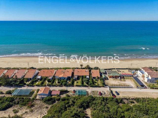 Villa in vendita a Anzio