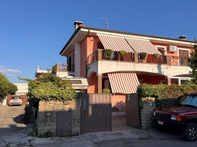 Villa in vendita a Anzio RM