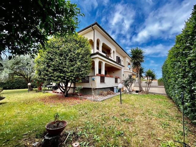Villa in vendita a Anzio RM