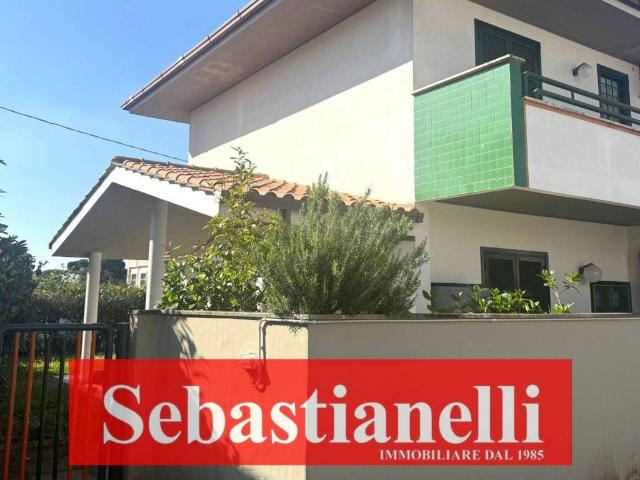 Villa in vendita a Anzio RM
