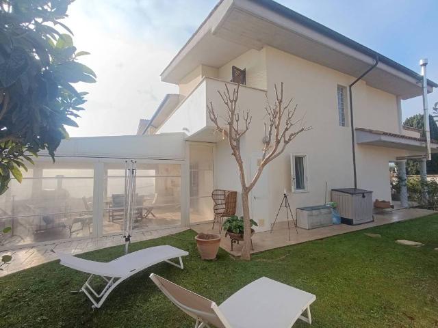 Villa in vendita a Anzio RM