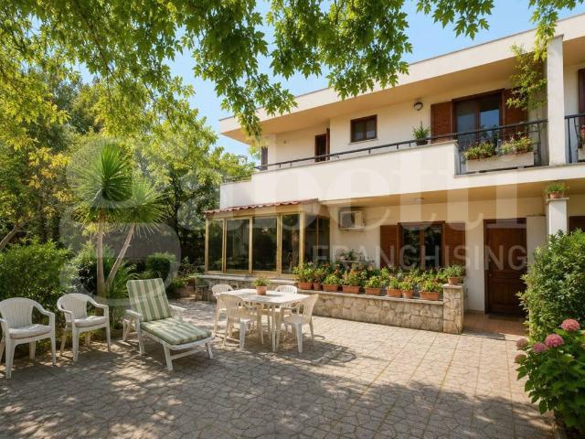 Villa in vendita a Anzio RM