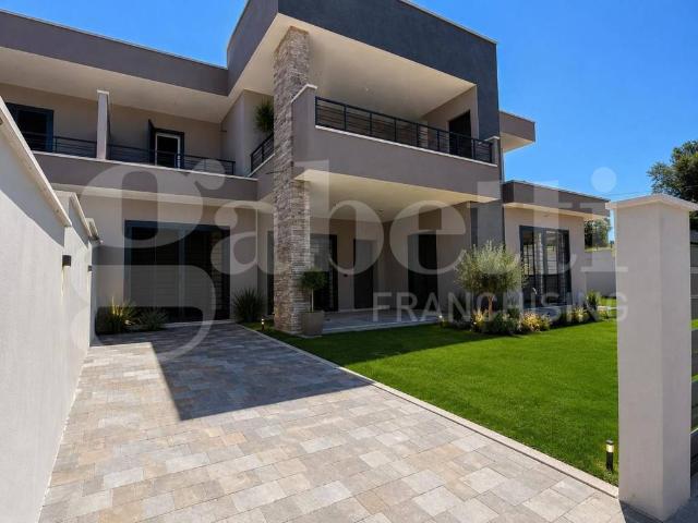 Villa in vendita a Anzio RM
