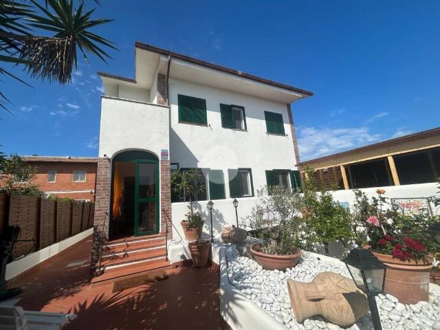 Villa in vendita a Anzio RM