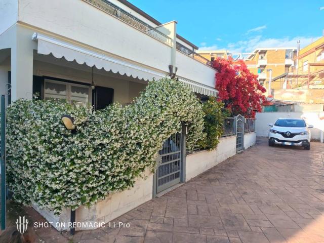 Villa in vendita a Anzio RM