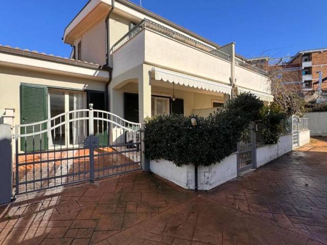 Villa in vendita a Anzio RM