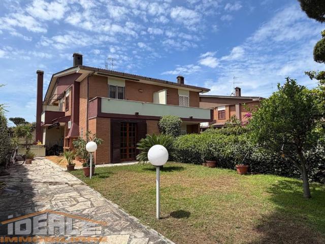 Villa in vendita a Anzio RM