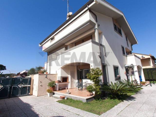 Villa in vendita a Anzio RM