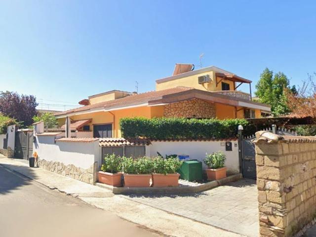 Villa in vendita a Anzio RM