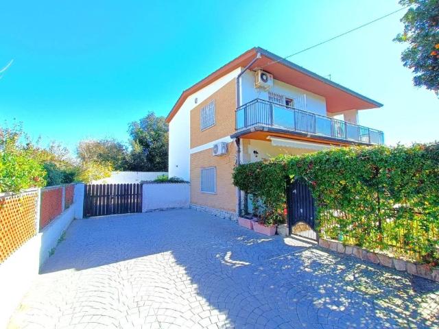 Villa in vendita a Anzio RM