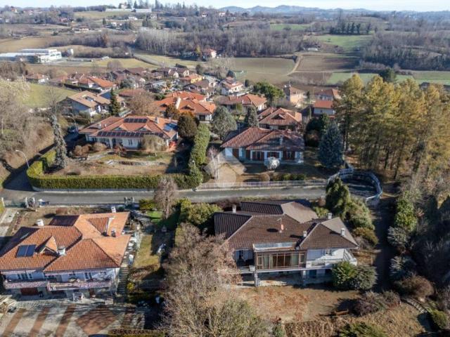 Villa in vendita a Andezeno TO