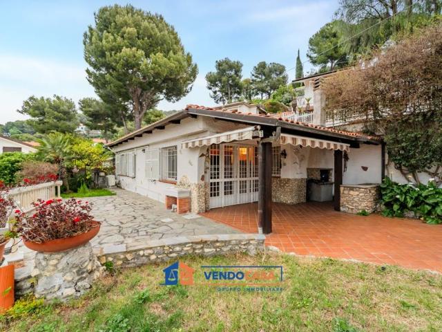 Villa in vendita a Andora SV