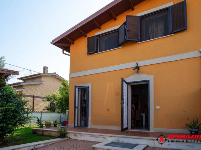 Villa in vendita a Anguillara Sabazia RM
