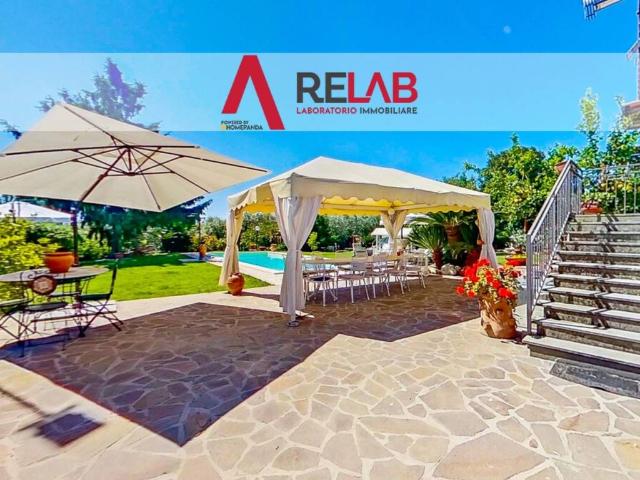 Villa in vendita a Anguillara Sabazia RM
