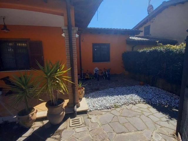 Villa in vendita a Anguillara Sabazia RM