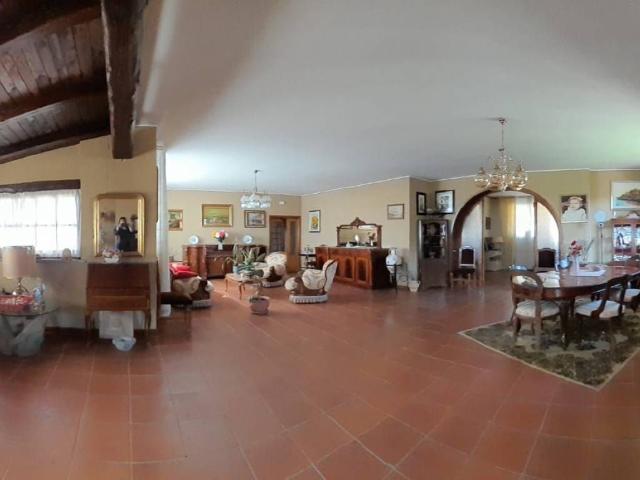 Villa in vendita a Anguillara Sabazia RM