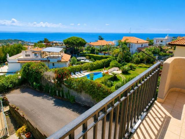 Villa in vendita a Aci Castello CT