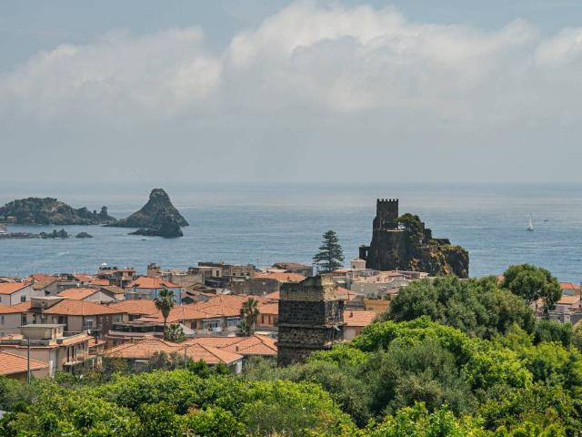 Villa in vendita a Aci Castello CT