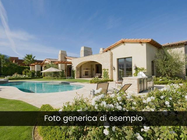 Villa in vendita a Aci Castello