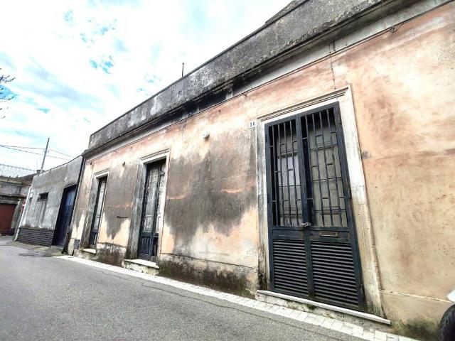 Villa in vendita a Aci Sant'Antonio CT