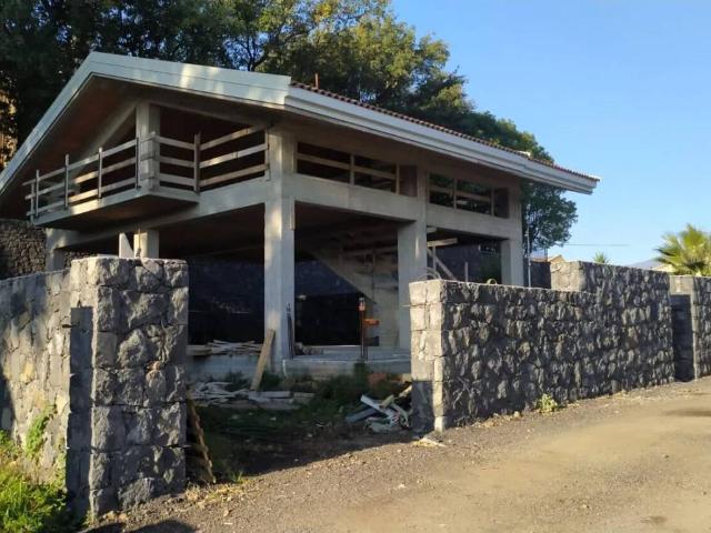 Villa in vendita a Aci Sant'Antonio CT