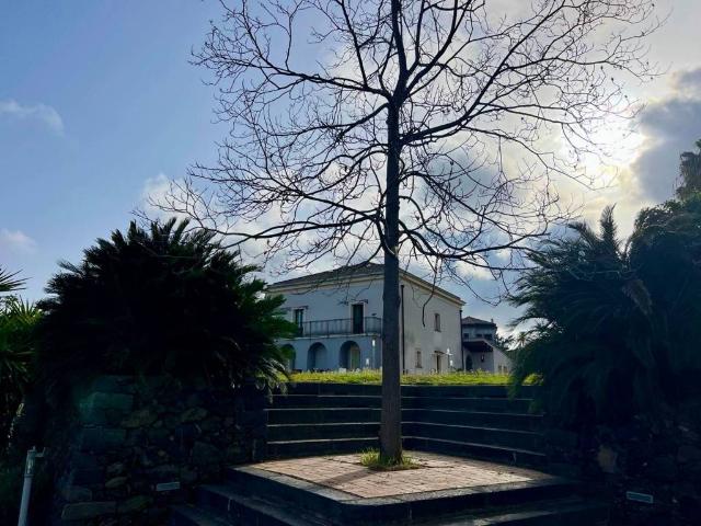 Villa in vendita a Acireale CT