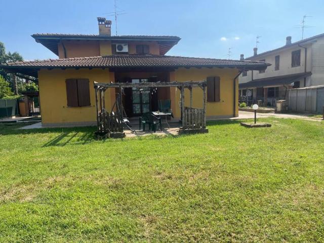 Villa in vendita a Acquanegra Cremonese CR