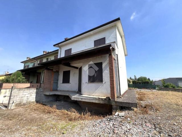 Villa in vendita a Acquanegra sul Chiese MN