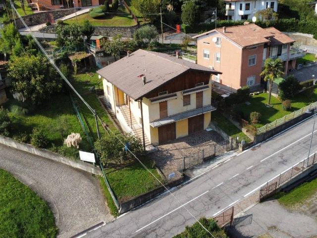 Villa in vendita a Adrara San Rocco BG