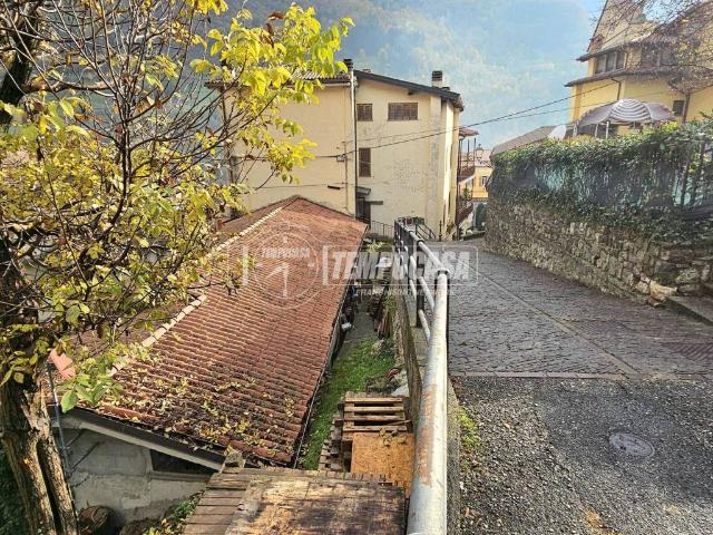 Villa in vendita a Adrara San Rocco BG