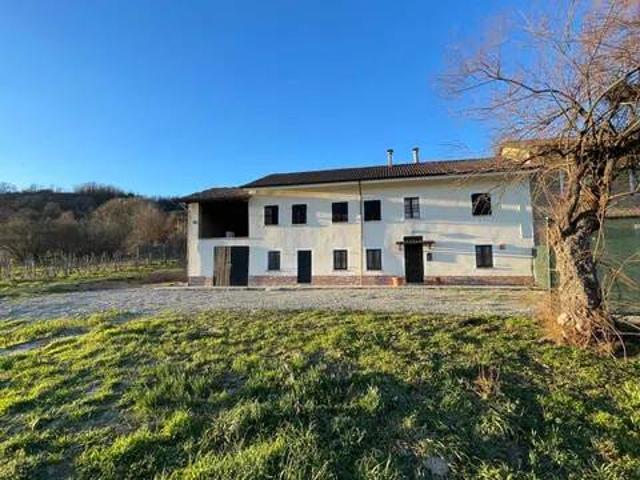 Villa in vendita a Agliano Terme AT