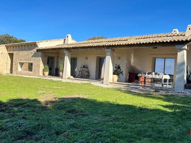 Villa in vendita a Aglientu SS