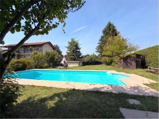 Villa in vendita a Agrate Conturbia NO