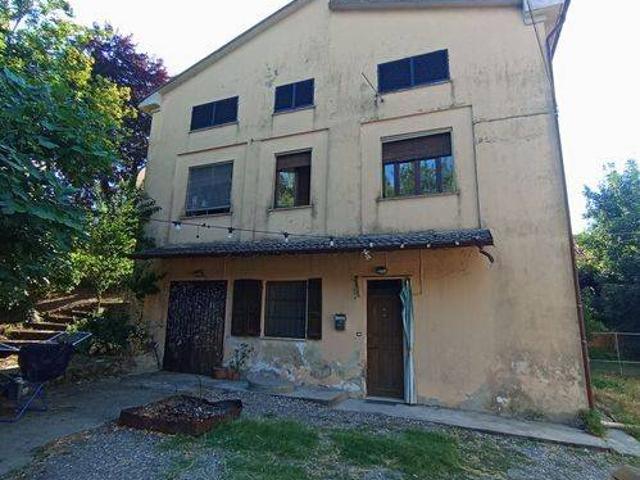 Villa in vendita a Alta Val Tidone PC