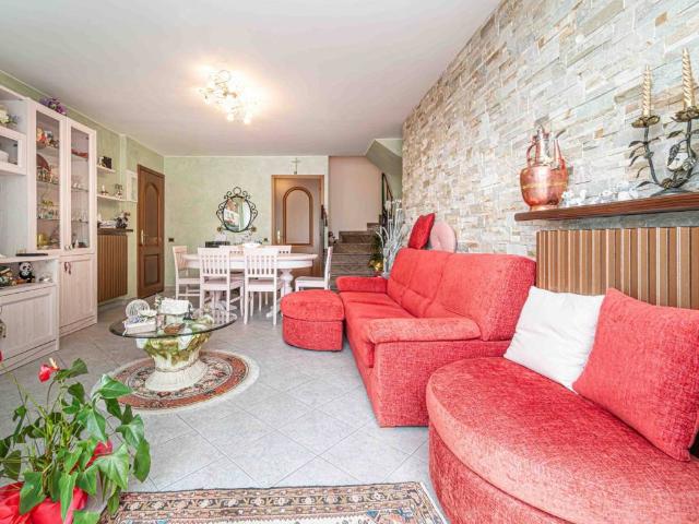 Villa in vendita a Alta Valle Intelvi CO