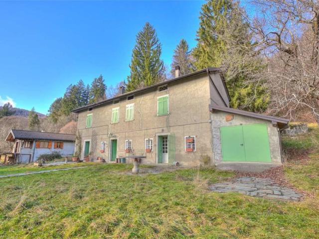 Villa in vendita a Alta Valle Intelvi CO